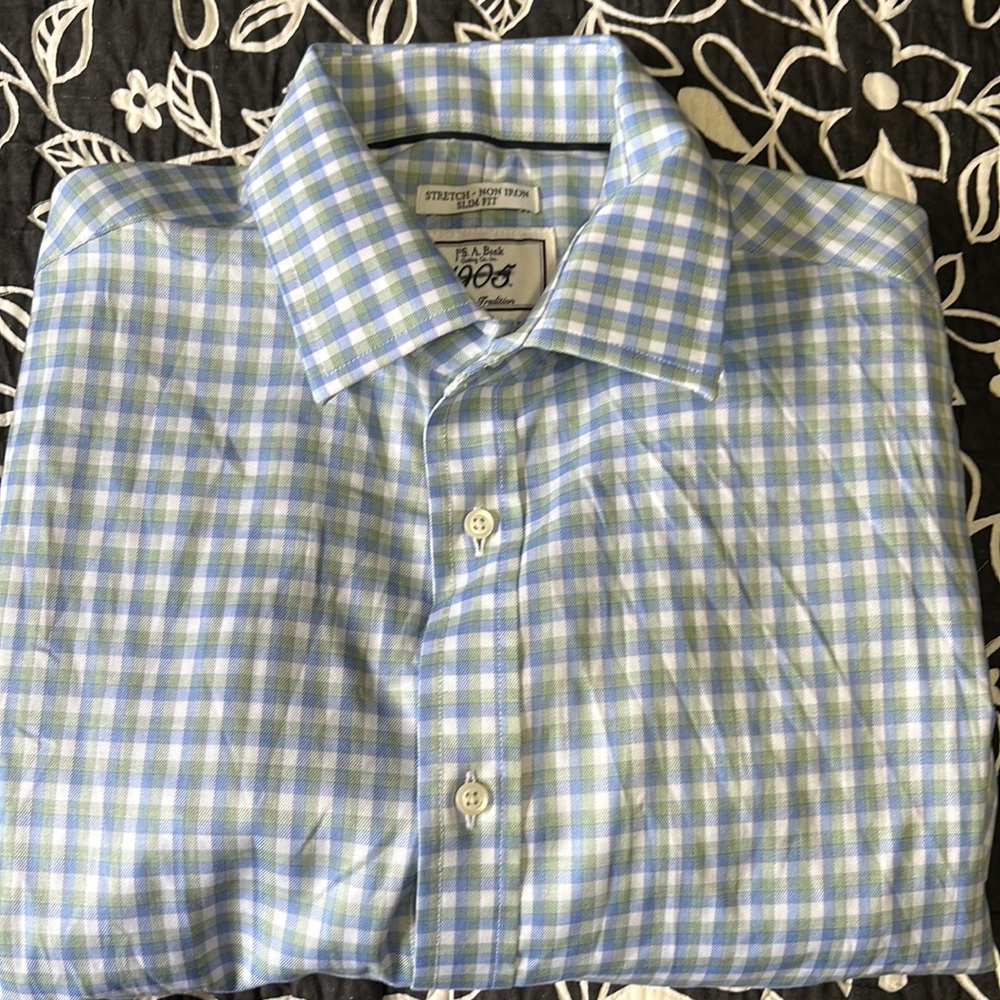 (#8)NWOT Mens long sleeve casual shirt by Jos A Bank. Size 15-33. Slim Fit